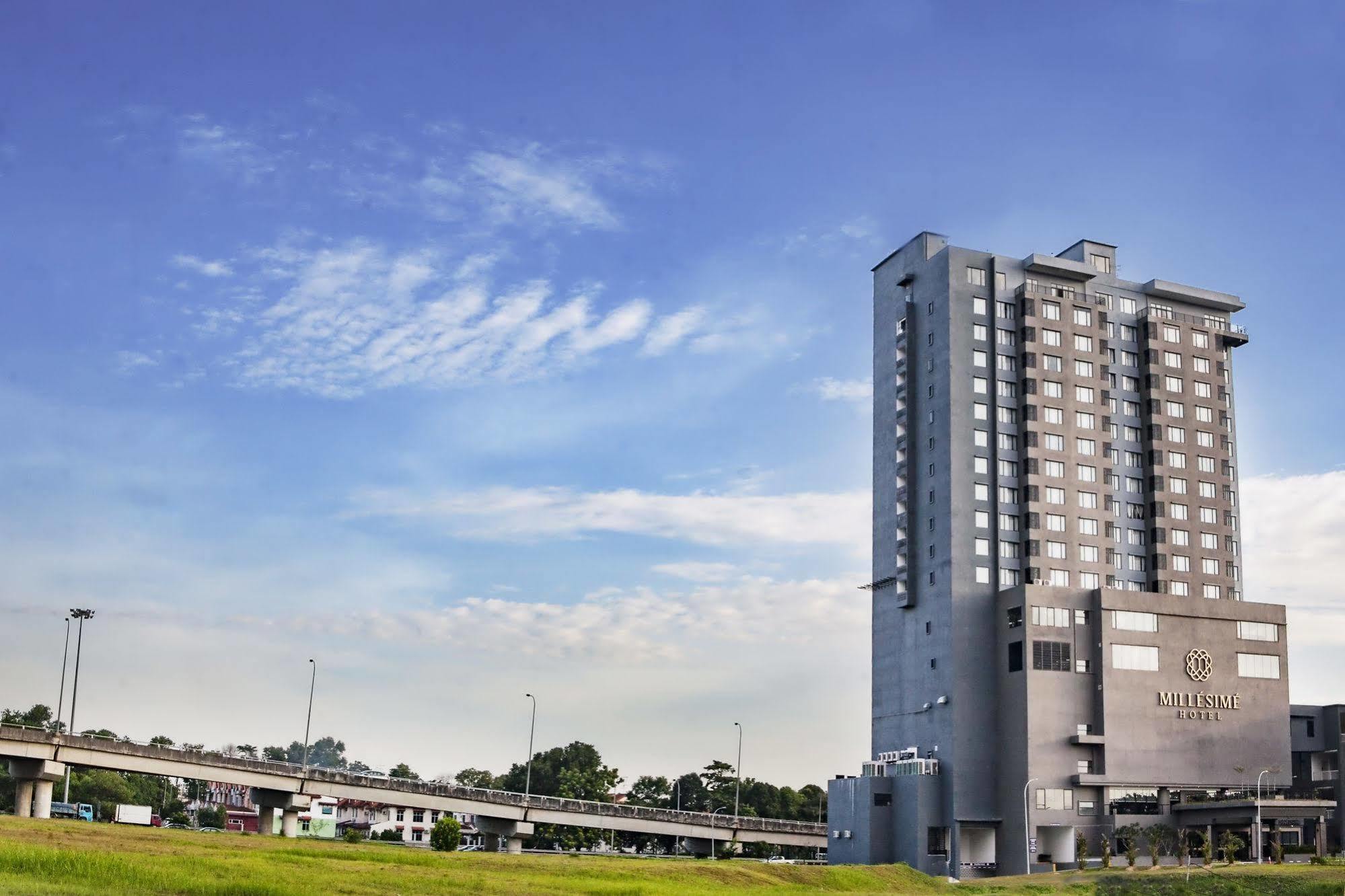 Millesime Hotel Johor Bahru Ngoại thất bức ảnh